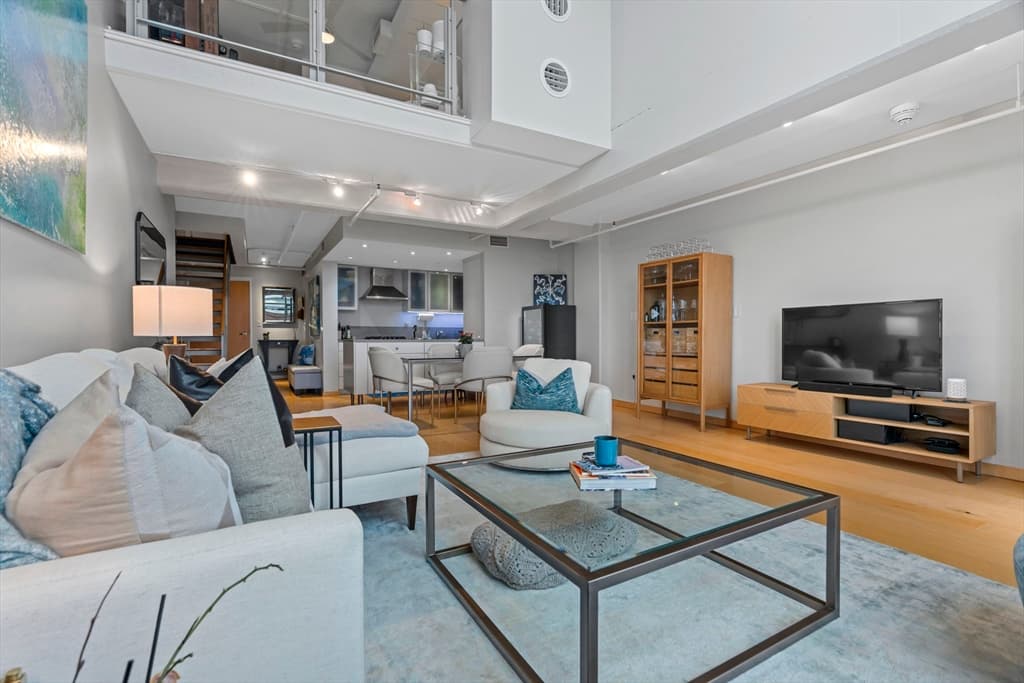 Condominium at 25 Channel Center St # 212, Boston MA 02210, photo 5 of 23