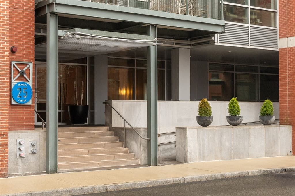 Condominium at 25 Channel Center St # 212, Boston MA 02210, photo 20 of 23