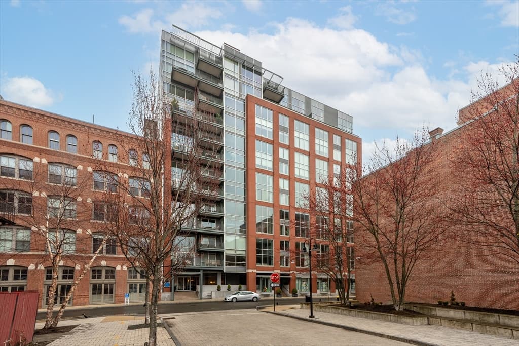 Condominium at 25 Channel Center St # 212, Boston MA 02210, photo 18 of 23
