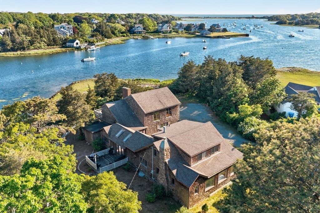 102 Nashawena St, Falmouth MA 02540 photo 2