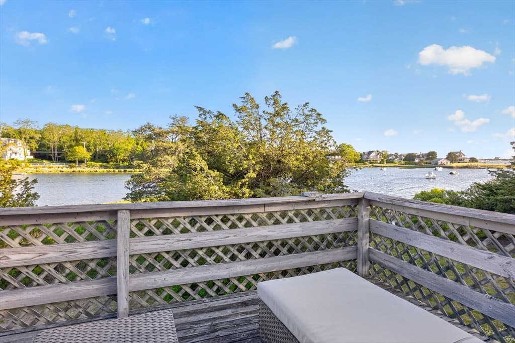 102 Nashawena St, Falmouth MA 02540 photo 9