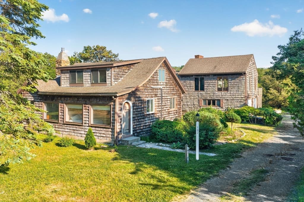 102 Nashawena St, Falmouth MA 02540 photo 4