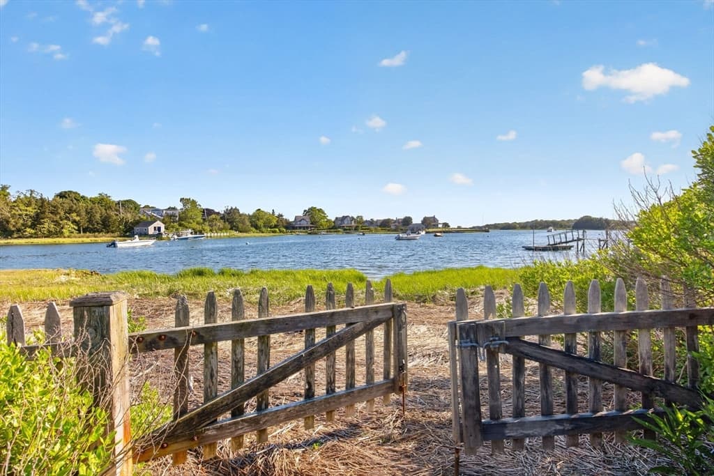 102 Nashawena St, Falmouth MA 02540 photo 8