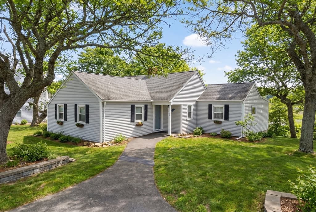 345 Quaker Road, Falmouth MA 02556