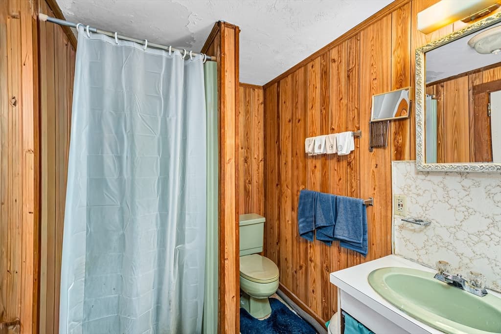 Single Family Residence at 345 Quaker Road, Falmouth MA 02556, Falmouth, photo 18 of 30