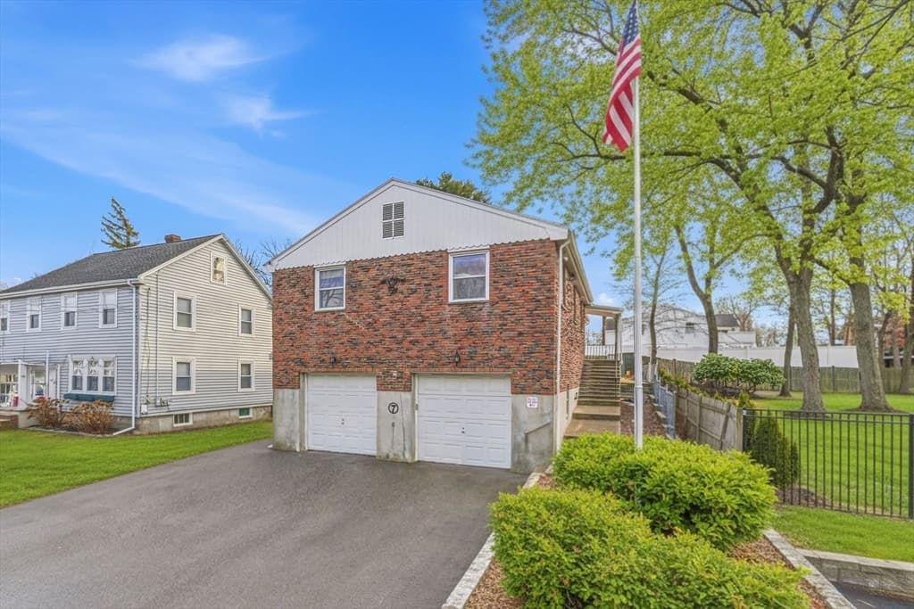 Single Family Residence at 7 Carol St, Stoneham MA 02180, Stoneham, photo 2 of 28