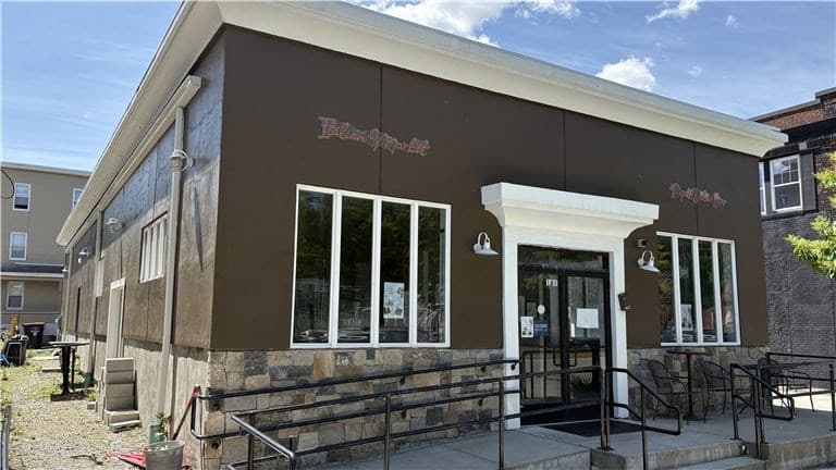 181 Shrewsbury St, Worcester MA 01604