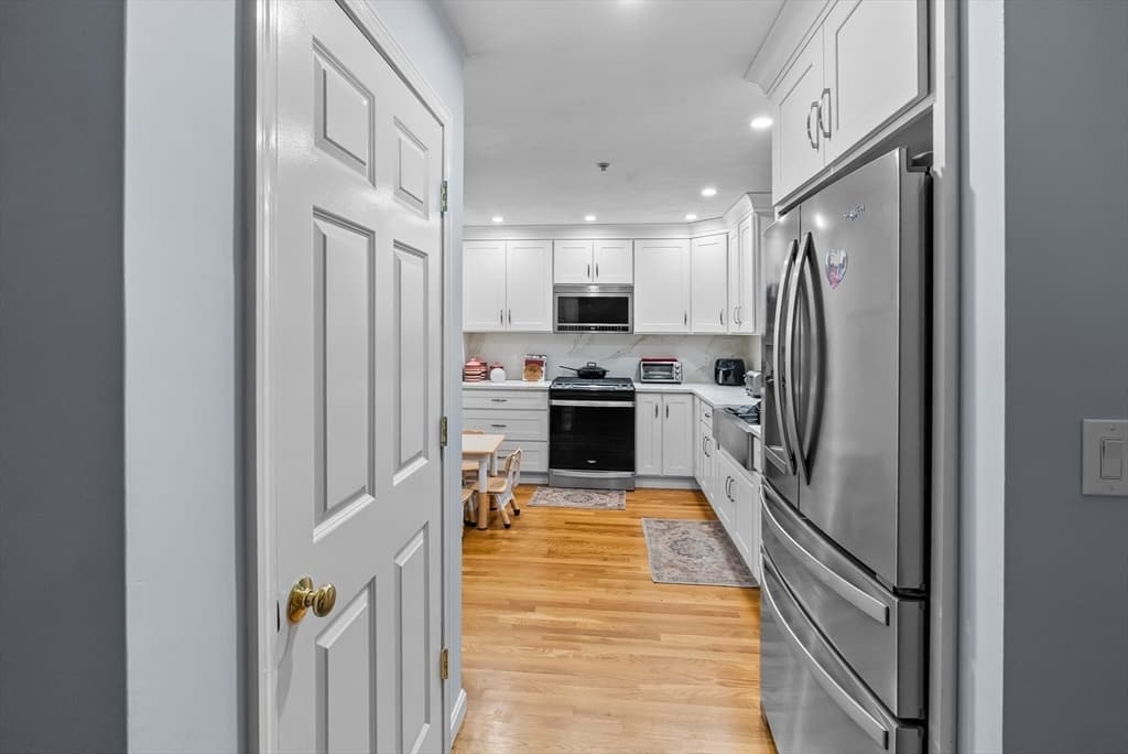 Condominium at 107 Meadow Ln # 107, Randolph MA 02368, photo 4 of 34