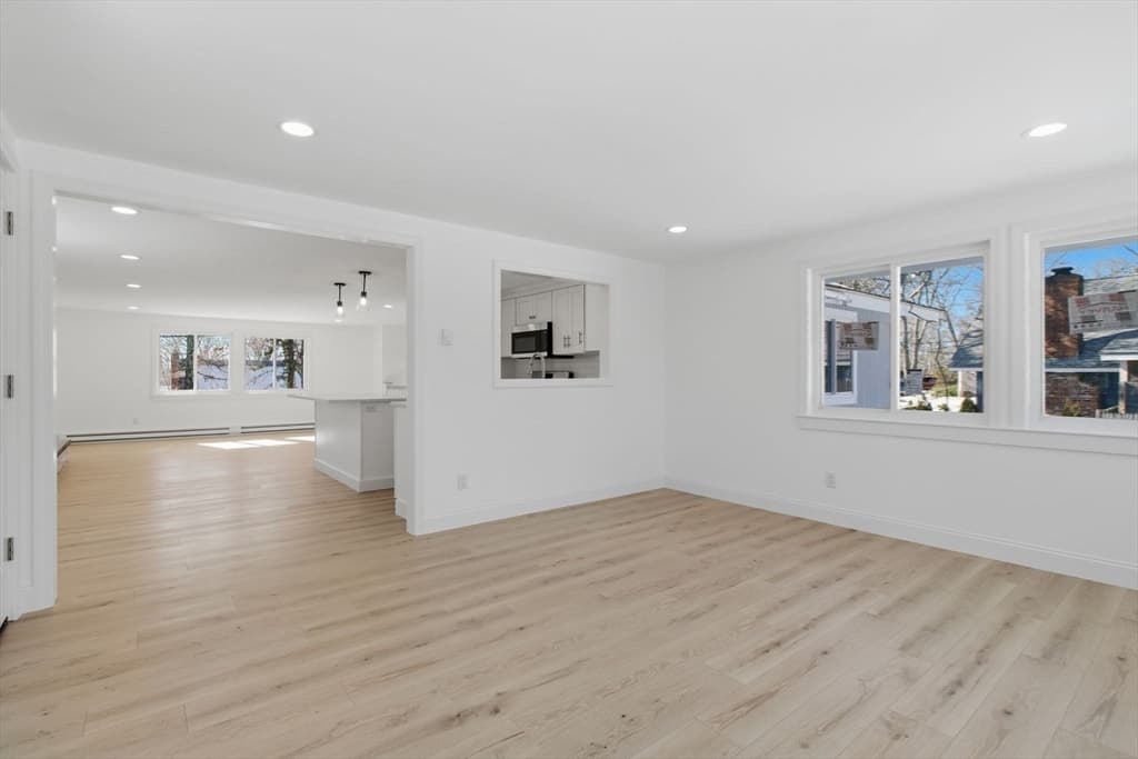Single Family Residence at 185 Wheeler Rd, Mashpee MA 02649, photo 14 of 42