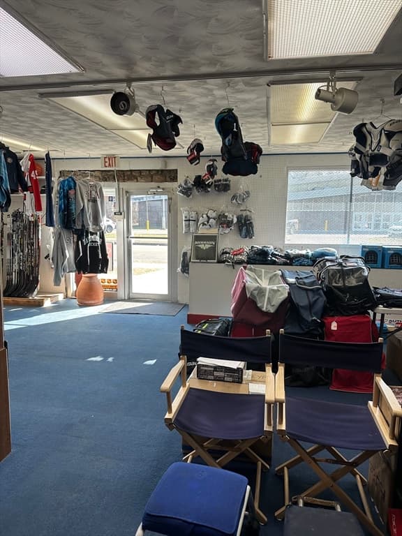 319 Hathaway Blvd, New Bedford MA 02740 photo 2