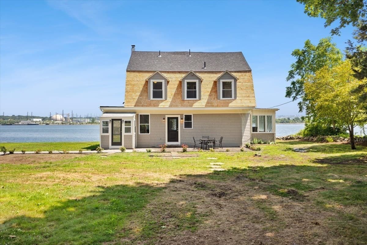 Single Family Residence at 1366 Gardners Neck Rd, Swansea MA 02777, photo 26 of 35