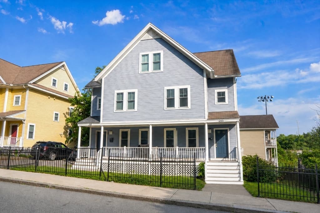 200 Beacon St, Worcester MA 01610