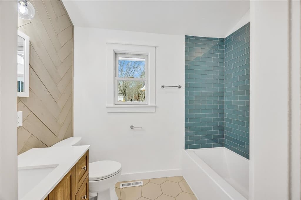531 Menauhant Rd, Falmouth MA 02536 photo 37