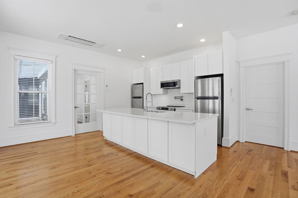 Single Family Residence at 11 Taylor Street, Littleton MA 01460, Littleton, photo 8 of 42