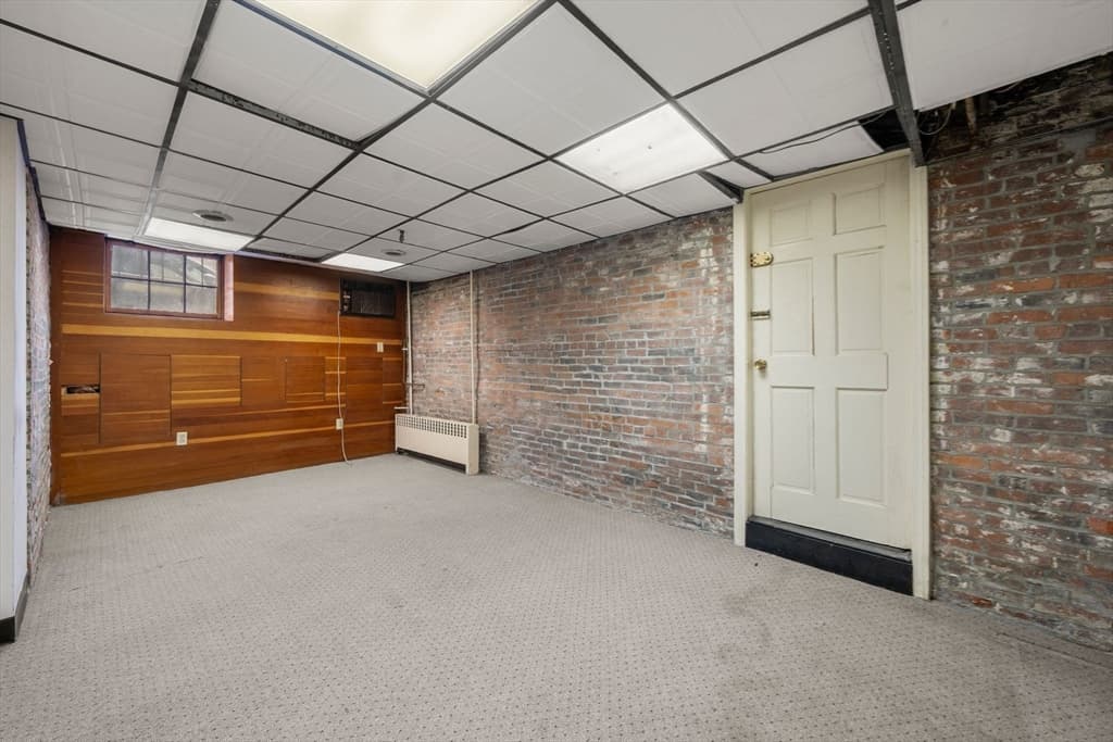 Condominium at 4 Derne St # 1, Boston MA 02114, photo 13 of 21
