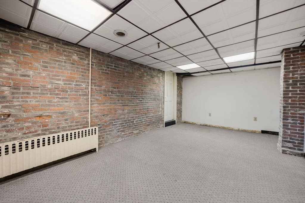 Condominium at 4 Derne St # 1, Boston MA 02114, photo 12 of 21