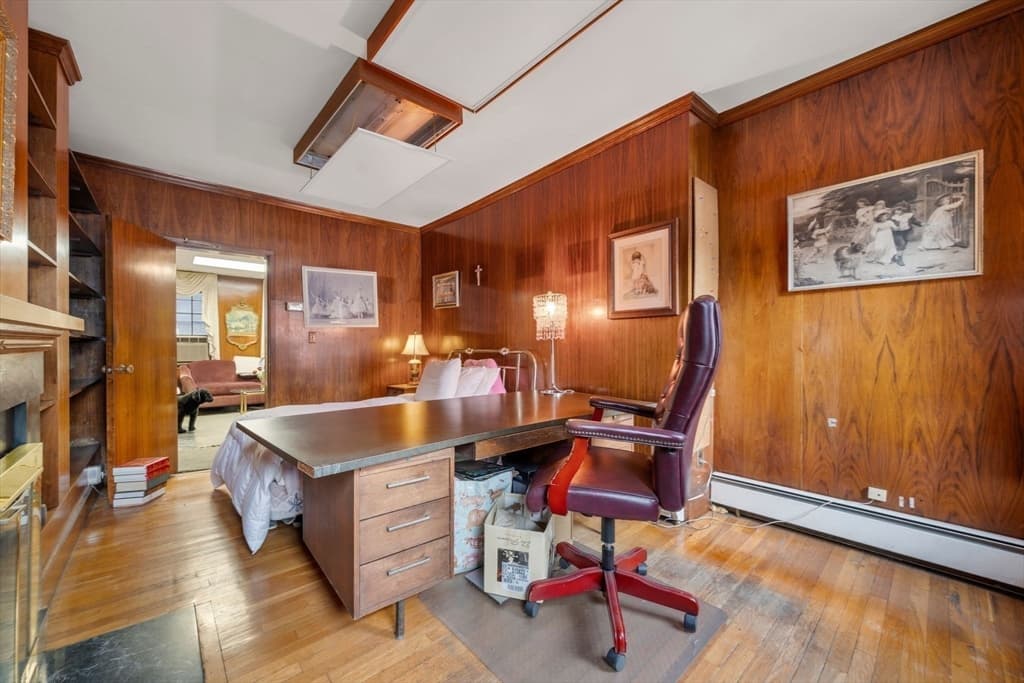 Condominium at 4 Derne St # 1, Boston MA 02114, photo 7 of 21