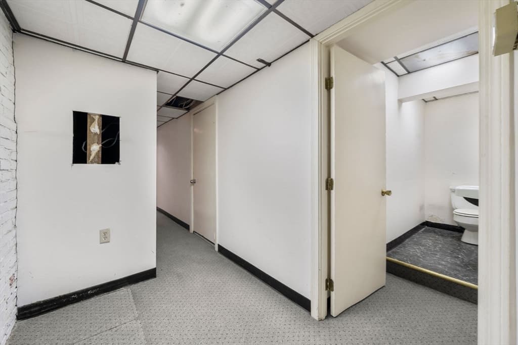 Condominium at 4 Derne St # 1, Boston MA 02114, photo 14 of 21