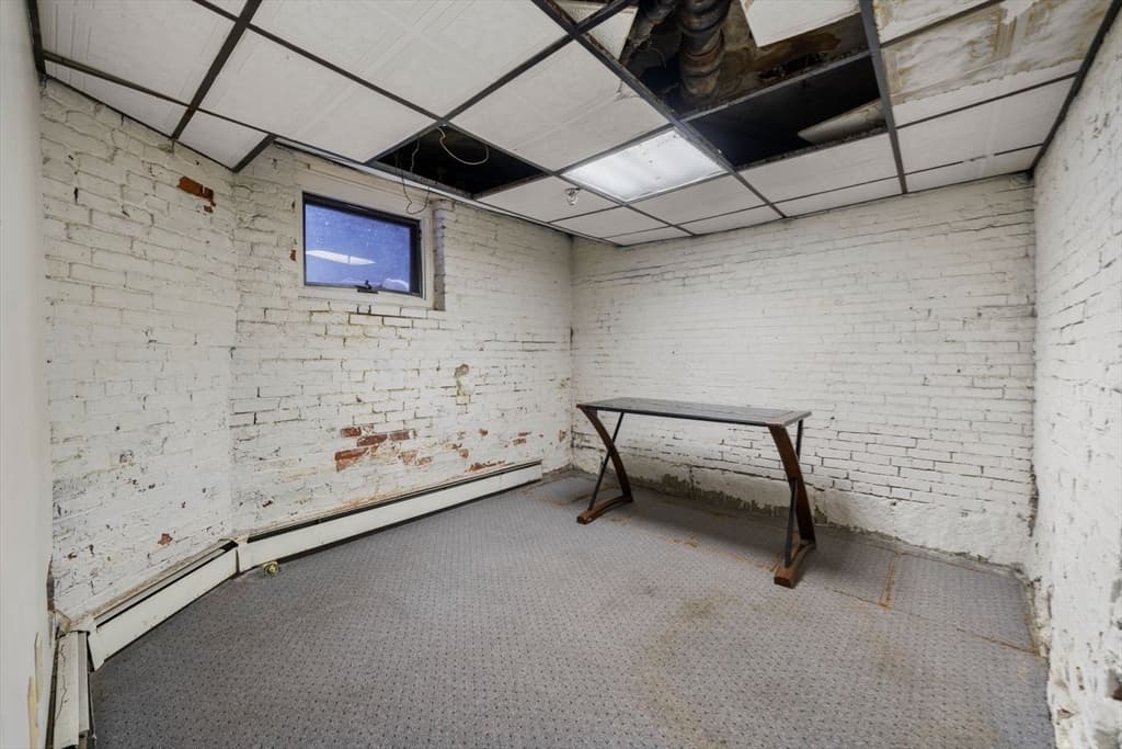 Condominium at 4 Derne St # 1, Boston MA 02114, photo 15 of 21