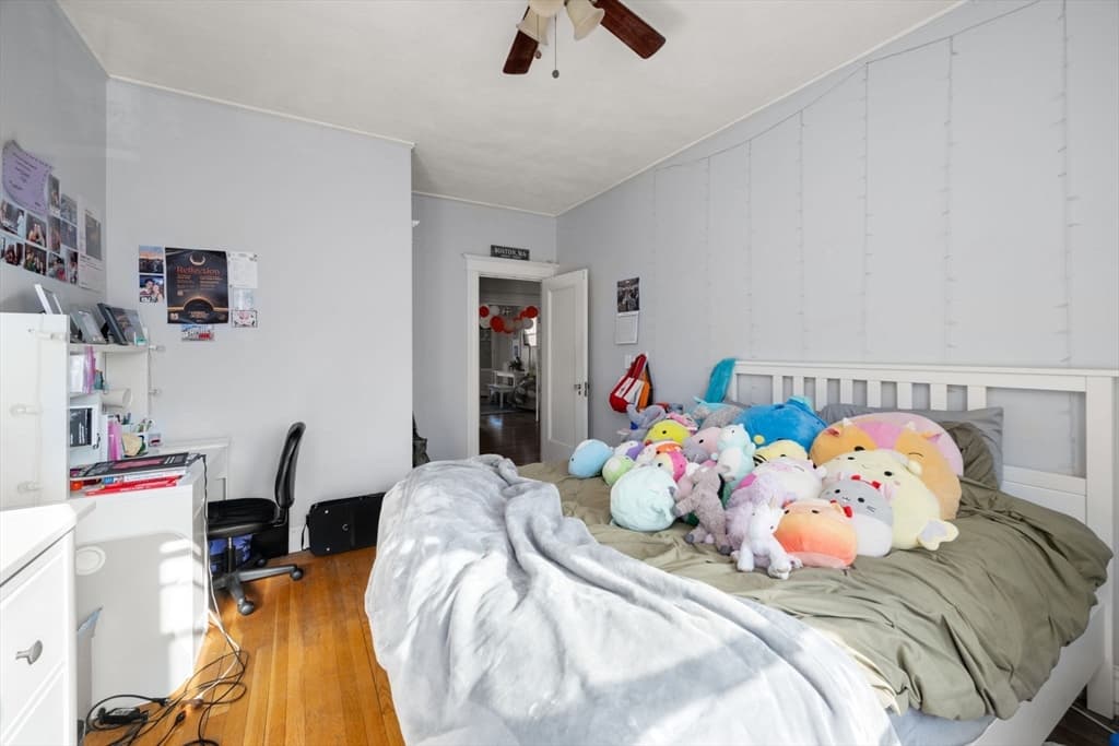Condominium at 1263 Commonwealth Ave # 4, Boston MA 02134, photo 7 of 17