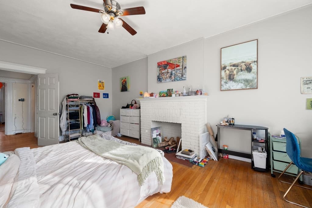 Condominium at 1263 Commonwealth Ave # 4, Boston MA 02134, photo 9 of 17