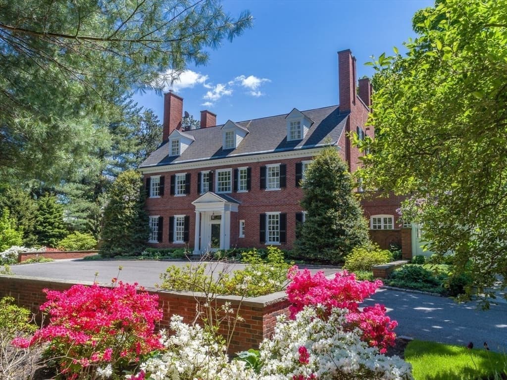 71 Sears Road, Brookline MA 02445 photo 2