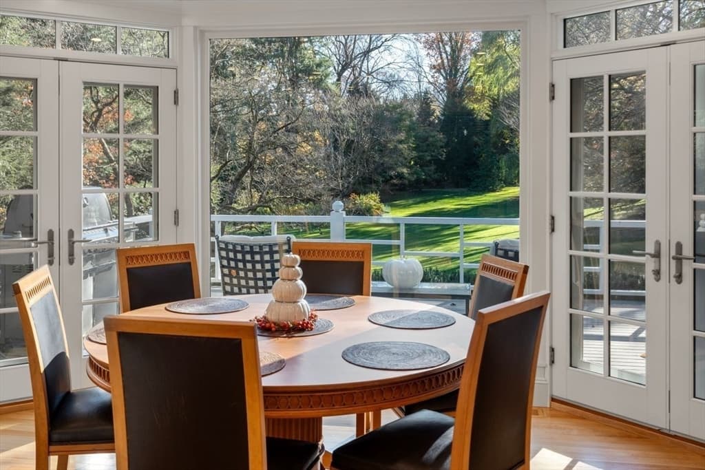 71 Sears Road, Brookline MA 02445 photo 4