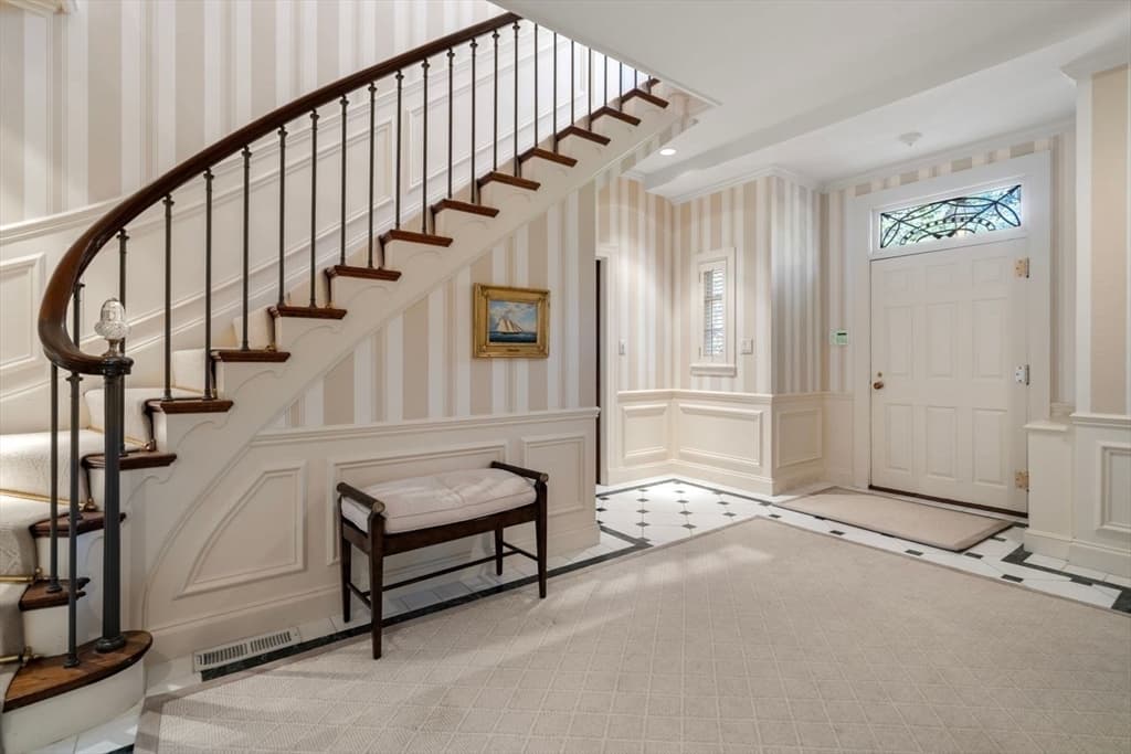 71 Sears Road, Brookline MA 02445 photo 8