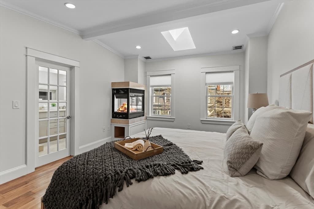 Single Family Residence at 274 Bunker Hill Street, Boston MA 02129, photo 23 of 39