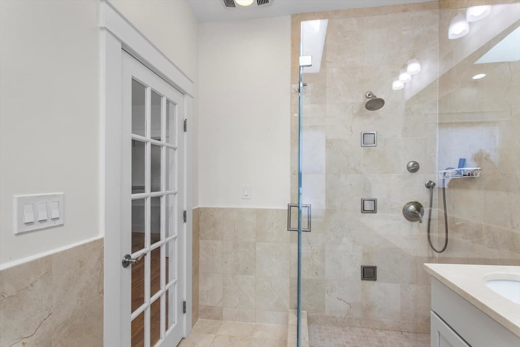 Single Family Residence at 274 Bunker Hill Street, Boston MA 02129, photo 27 of 39