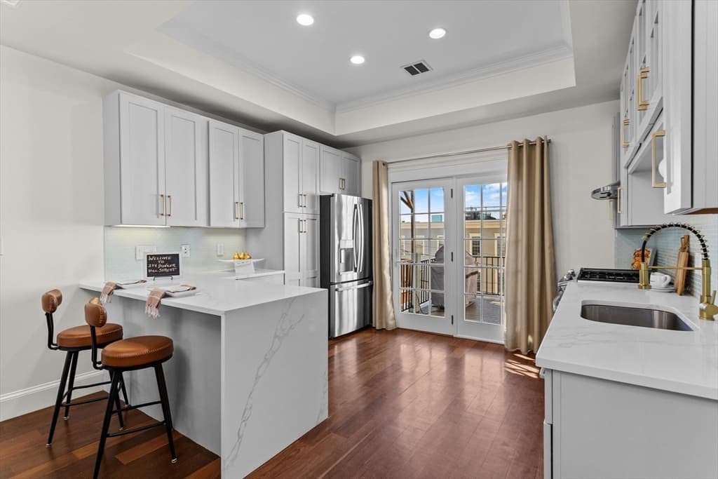 Single Family Residence at 274 Bunker Hill Street, Boston MA 02129, photo 13 of 39