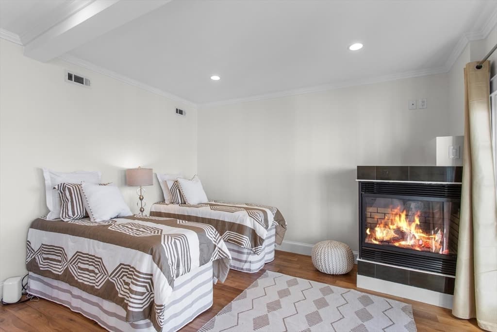 Single Family Residence at 274 Bunker Hill Street, Boston MA 02129, photo 16 of 39
