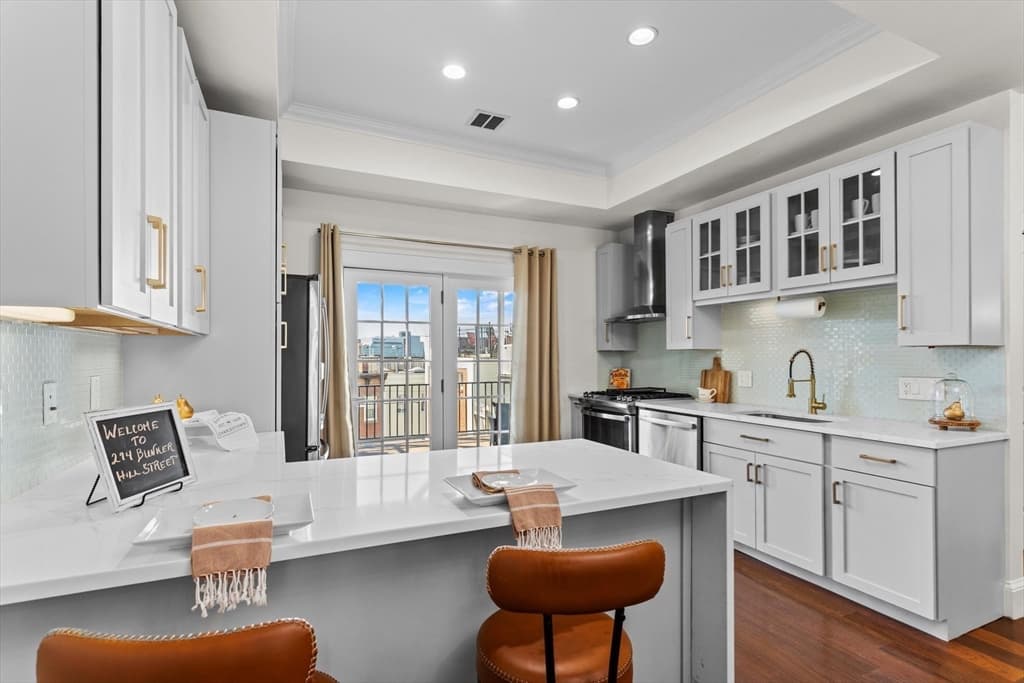 Single Family Residence at 274 Bunker Hill Street, Boston MA 02129, photo 11 of 39