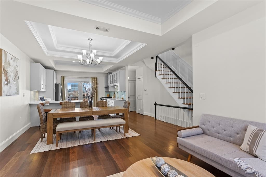 Single Family Residence at 274 Bunker Hill Street, Boston MA 02129, photo 4 of 39