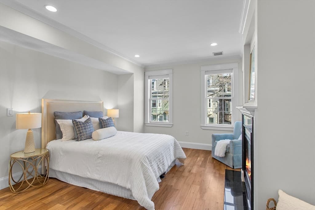 Single Family Residence at 274 Bunker Hill Street, Boston MA 02129, photo 21 of 39