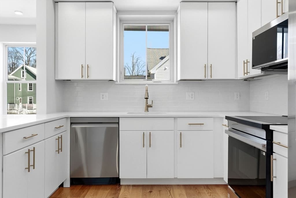 Condominium at 421 High St # 203B, Medford MA 02155, Medford, photo 6 of 26