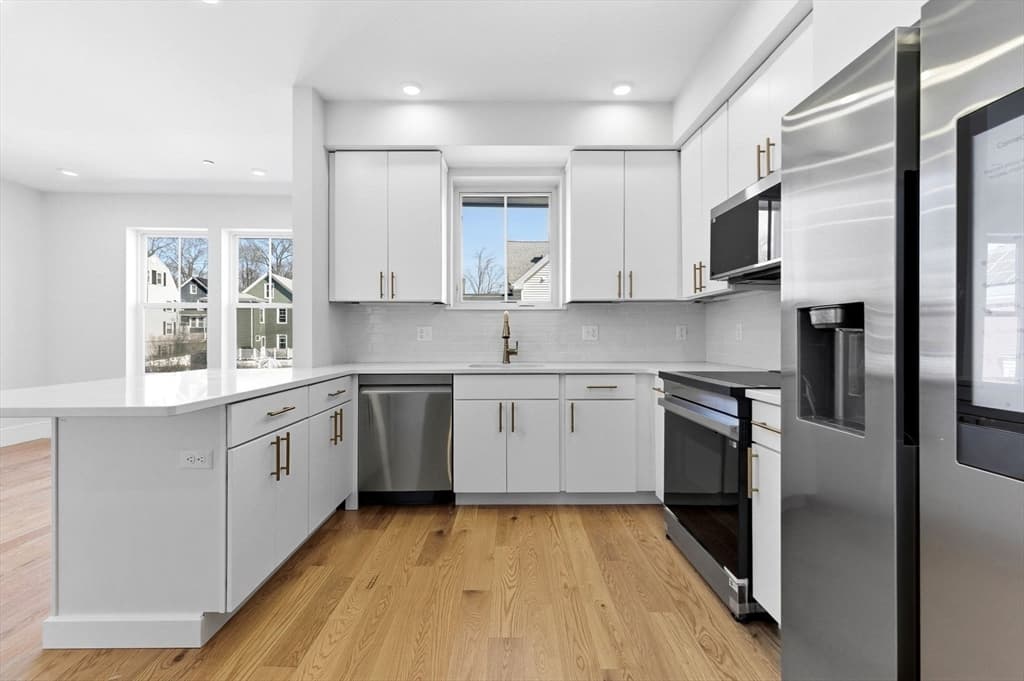 Condominium at 421 High St # 203B, Medford MA 02155, Medford, photo 5 of 26
