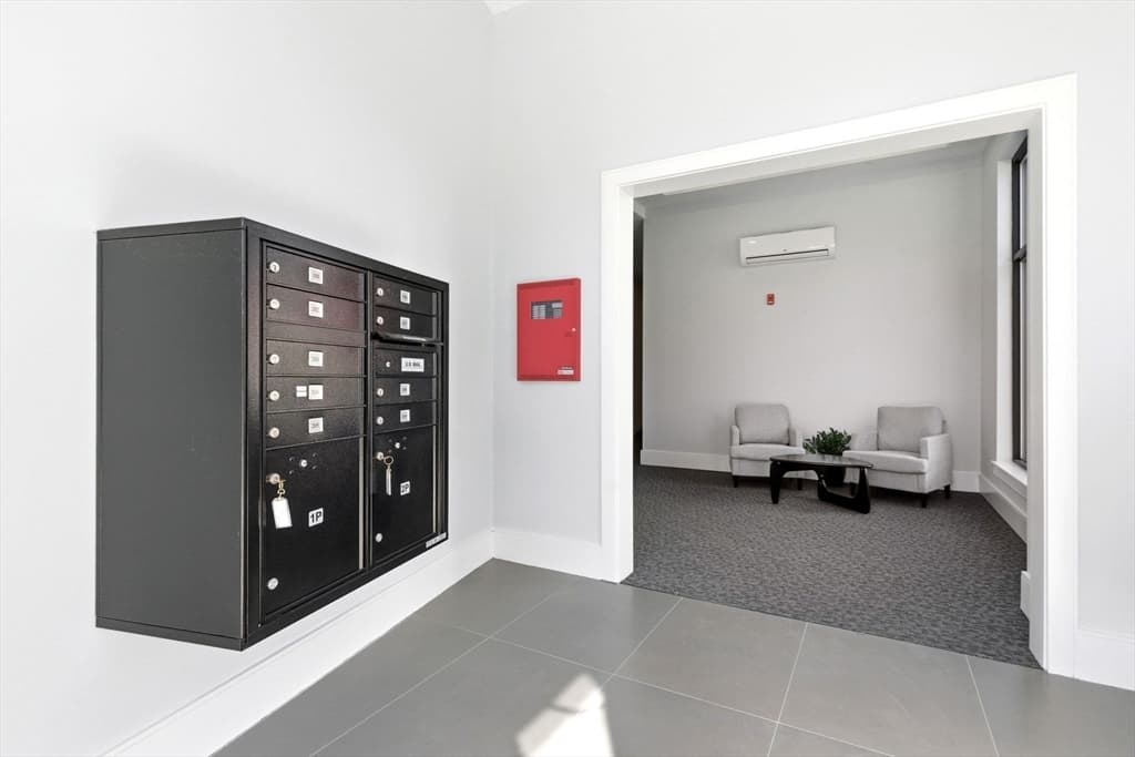 Condominium at 421 High St # 203B, Medford MA 02155, Medford, photo 18 of 26