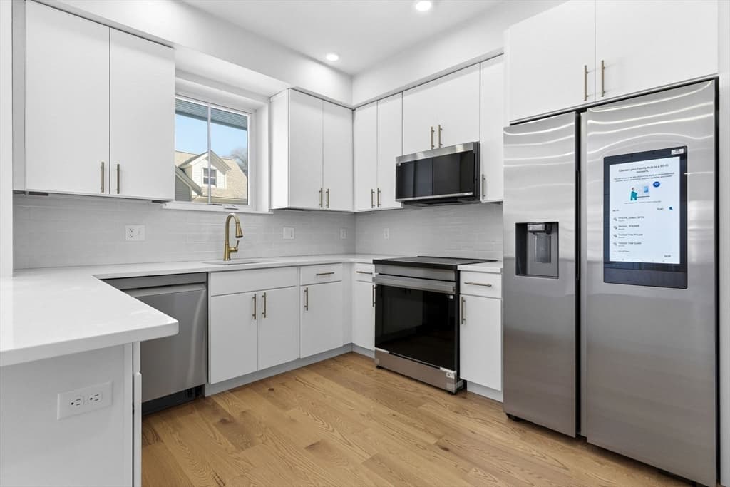Condominium at 421 High St # 203B, Medford MA 02155, Medford, photo 4 of 26