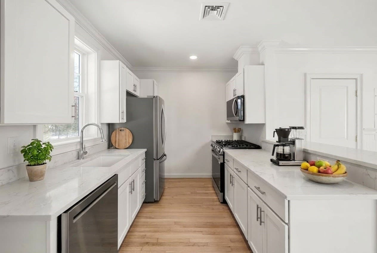Condominium at 6 Honora Ln # 6, Bourne MA 02532, photo 5 of 23