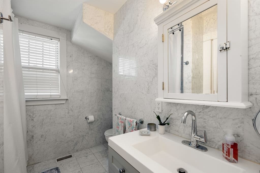 Condominium at 76 Taft Ave # 1, Newton MA 02465, photo 16 of 27