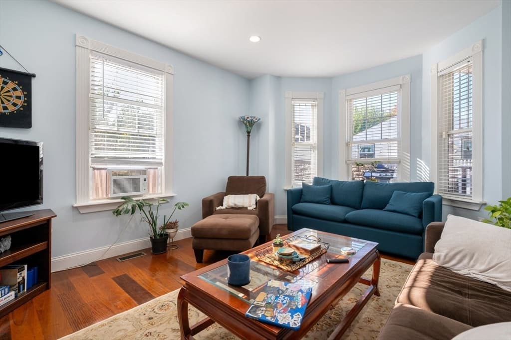 Condominium at 76 Taft Ave # 1, Newton MA 02465, photo 7 of 27