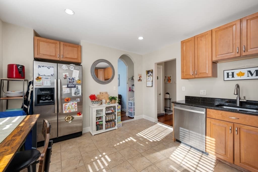 Condominium at 76 Taft Ave # 1, Newton MA 02465, photo 4 of 27