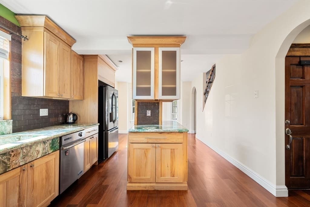 Condominium at 76 Taft Ave # 2, Newton MA 02465, photo 6 of 41