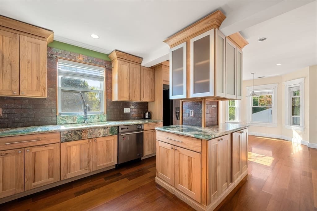 Condominium at 76 Taft Ave # 2, Newton MA 02465, photo 5 of 41