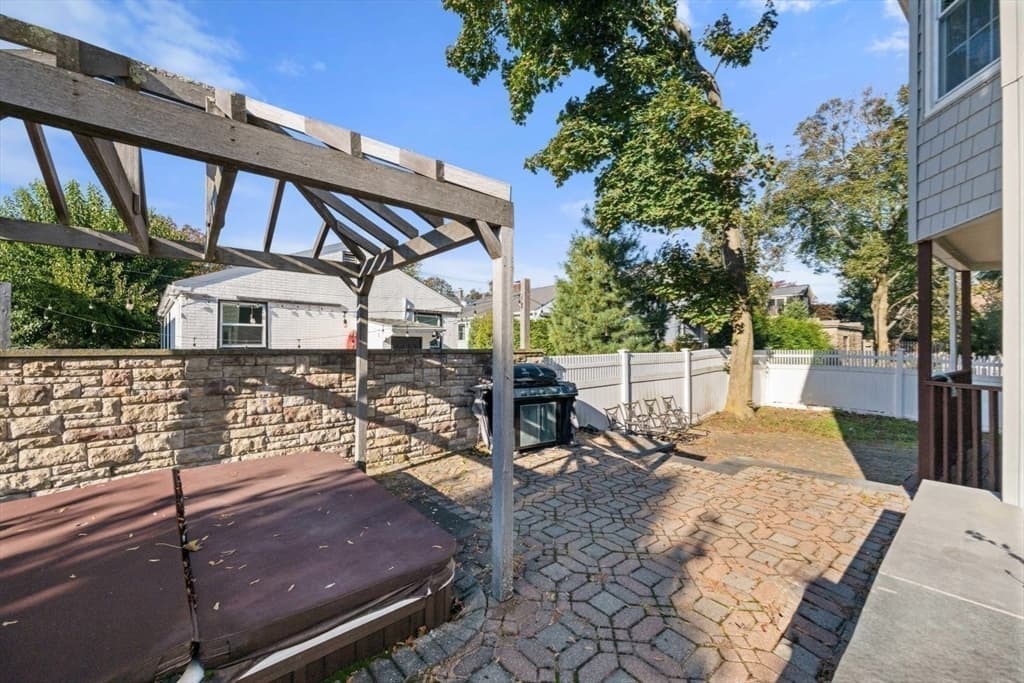 Condominium at 76 Taft Ave # 2, Newton MA 02465, photo 39 of 41