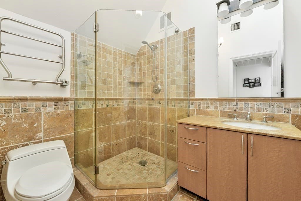 Condominium at 492 Beacon # 82, Boston MA 02115, photo 13 of 21