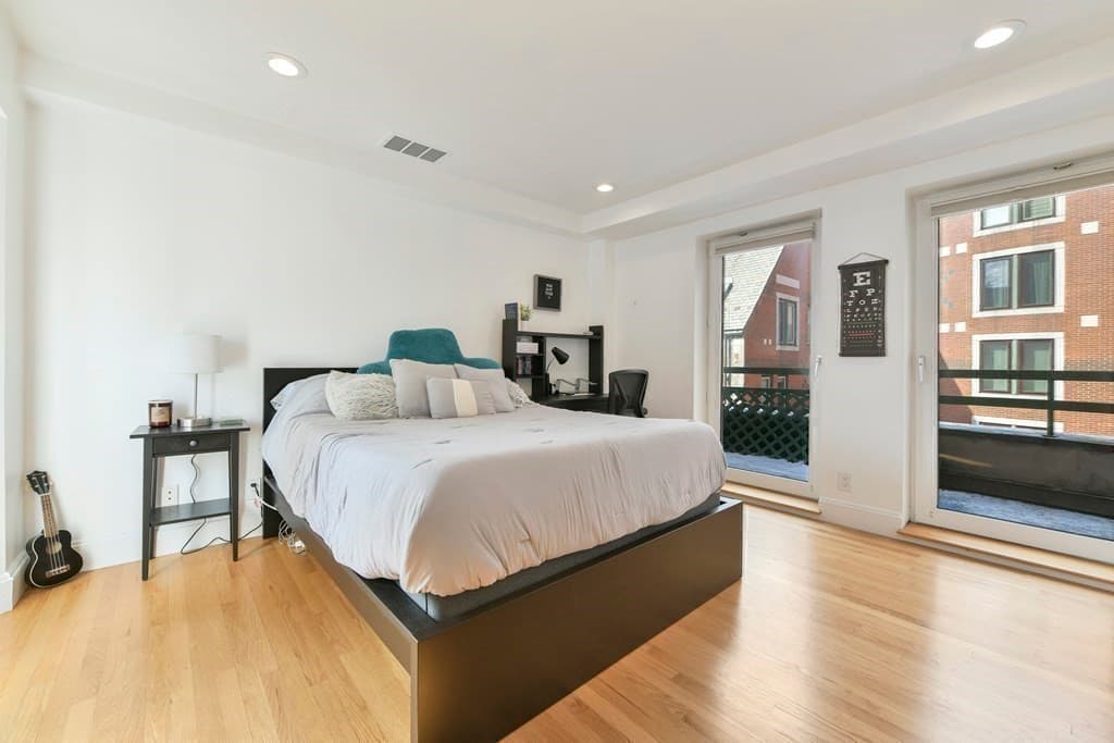 Condominium at 492 Beacon # 82, Boston MA 02115, photo 16 of 21