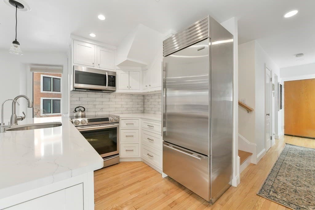Condominium at 492 Beacon # 82, Boston MA 02115, photo 7 of 21