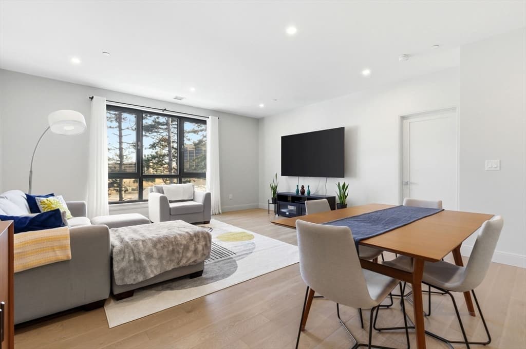 Condominium at 85 Myrtle St # 106, Quincy MA 02171, photo 6 of 34